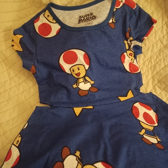NWOT Super Mario cut out side dress girls sz XS 4 - Picture 3 of 5